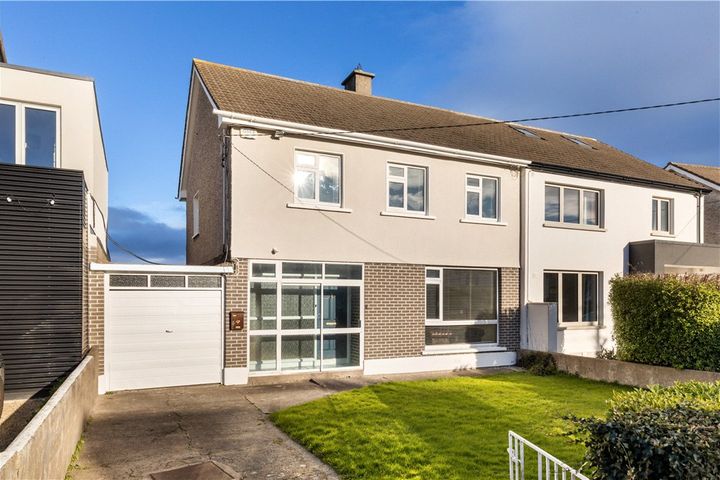 66 Foxrock Avenue, Foxrock, Dublin 18, D18T9X5