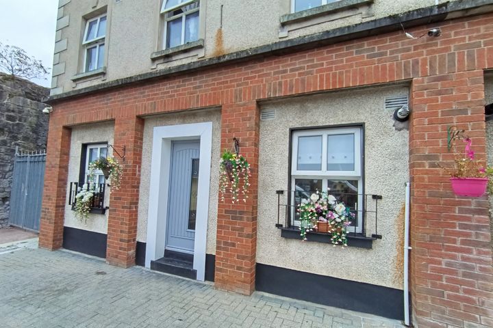 8 Cornmarket Villas, Little Gerald Griffin Street, Limerick City Centre, V94EY01