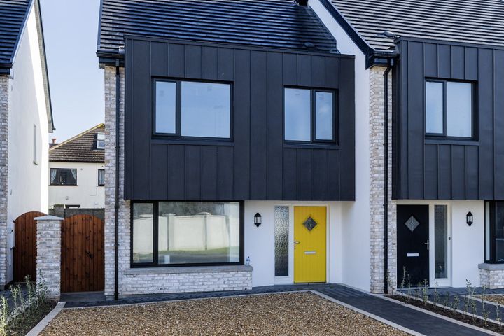 2 Fairways View, Donabate, Co. Dublin