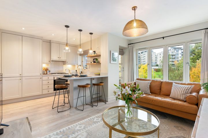 16 Belarmine Crescent, Belarmine, Stepaside, Dublin 18, D18HK88