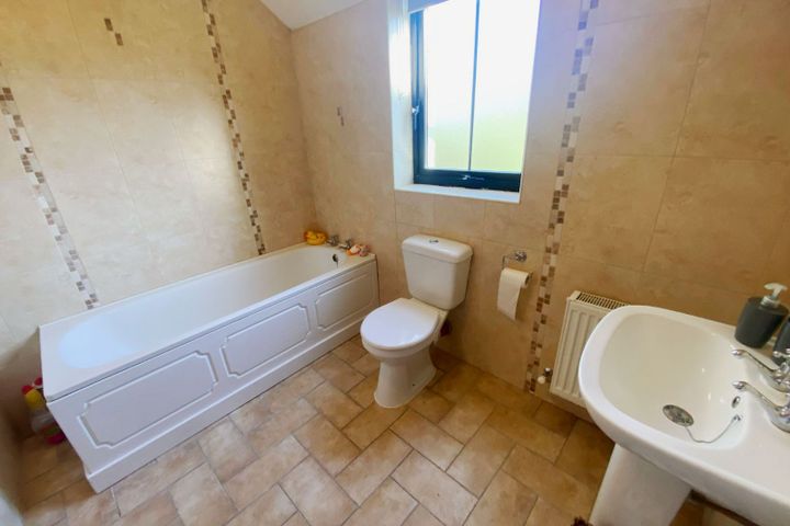 2 Gleann Amháin, Drimroe, Glencolmcille, Co. Donegal, F94C6K7