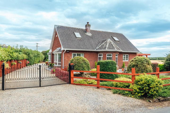 Crosskeys, Kildangan, Monasterevin, Kildare