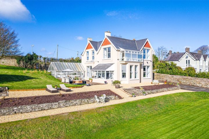 Carrigmore House, Lake Rd, Cobh, Cork