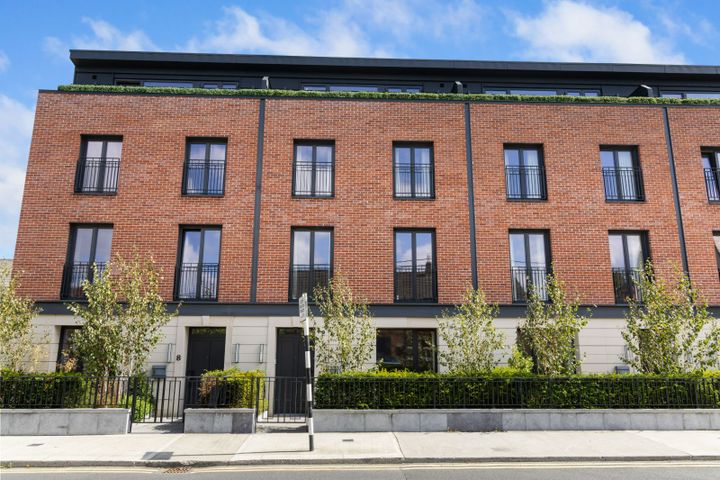 7 The Terrace, Torquay Road, Foxrock, Dublin 18, D18RRK5