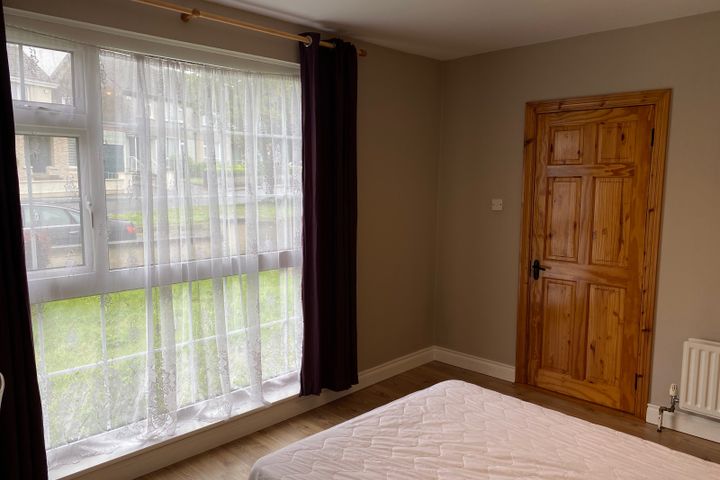 Manor Lawn, Waterford City Centre