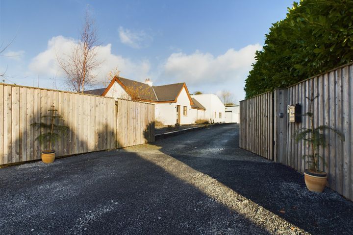 Clonsast Lower, Bracknagh, Rathangan, Co. Offaly, R51WP44