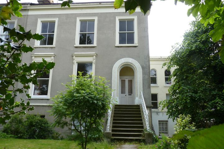 38 Belgrave Square, Monkstown, Dublin