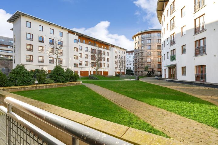 7 Beresford House, Custom House Square, I.F.S.C, Co. Dublin, IFSC, Dublin 1