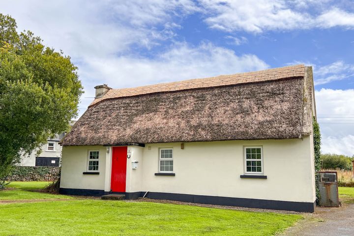 1 Holycross Cottages, Holycross, Thurles, Co. Tipperary, E41EV72