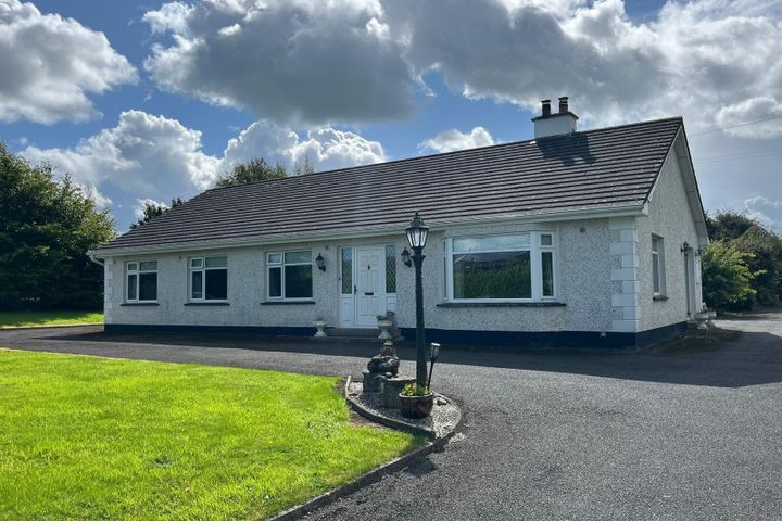 Kilkenny West, Glasson, Athlone, Co Westmeath, N37DN25
