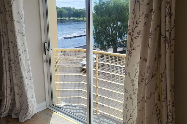 Town centre, Shannon Weir, Athlone, Co. Westmeath