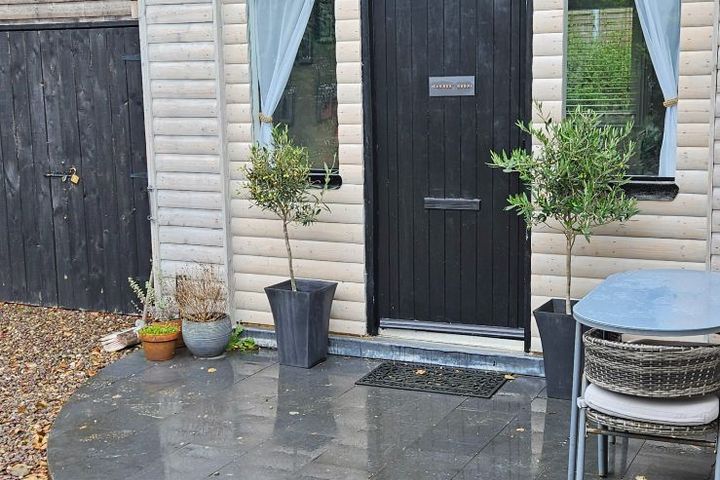 ENTIRE STUDIO (Not Sharing ) Shanbally, Ringaskiddy, Cork, Monkstown, Co. Cork