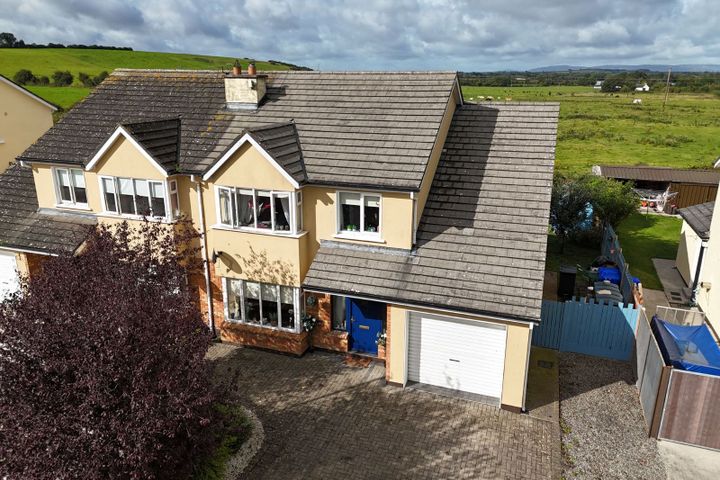 18 Mooreville Estate, Rathdowney, Co. Laois, R32Y860