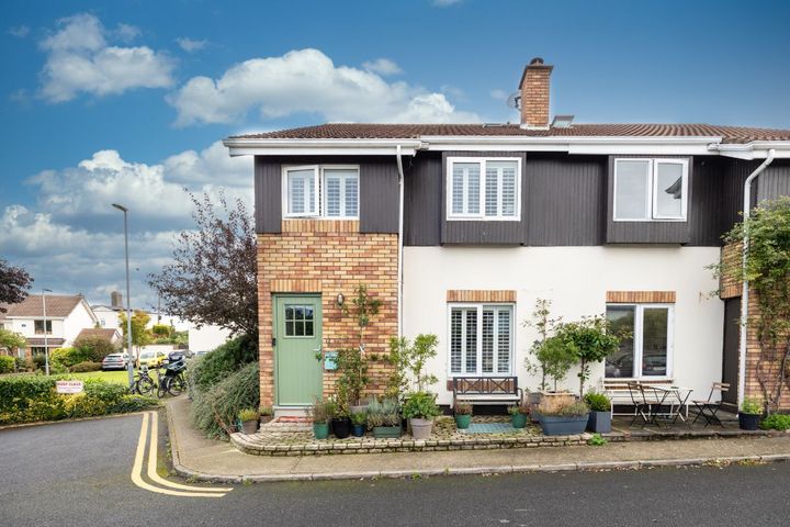 12 Rosemount Court, Blackrock, Co. Dublin, A94K261