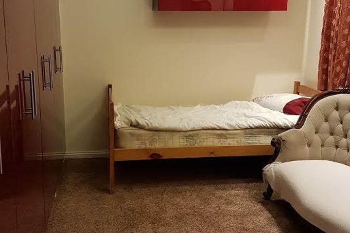 2 Rathsallagh Avenue, Shankill, Dublin 18