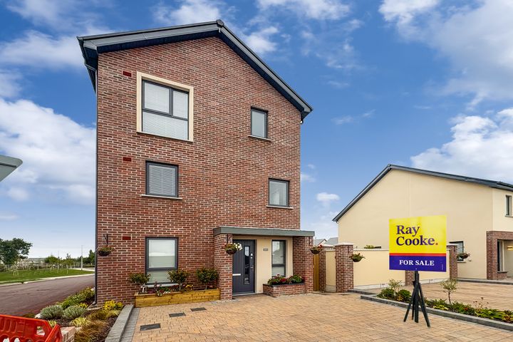 19 The Place, Kilmartin Grove, D15 V1KK, Hollystown, Dublin 15