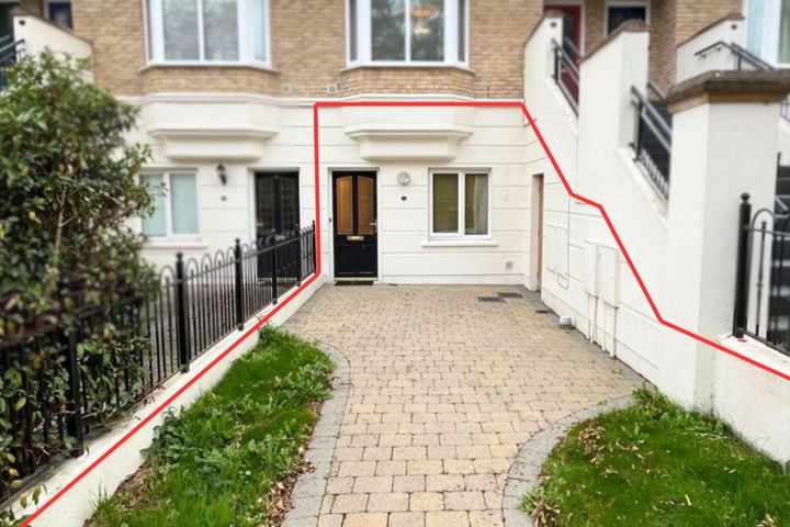 98 Clarkes Wood, Mount Oval Village, Rochestown, Co. Cork, T12R520