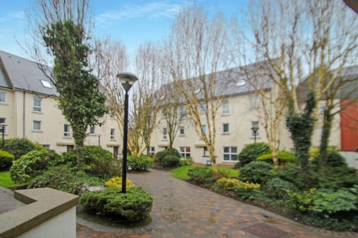 9 Dun Aengus, Dock Street, Galway City Centre, H91EP2V