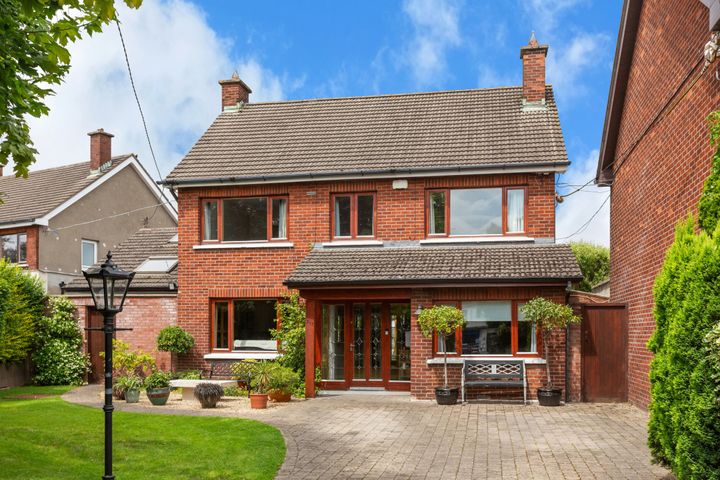 237 Lower Kilmacud Road, Kilmacud, Dublin 14, D14E220