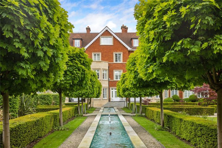 27 Hollybrook, Brighton Rd, Foxrock, Dublin 18, Dublin