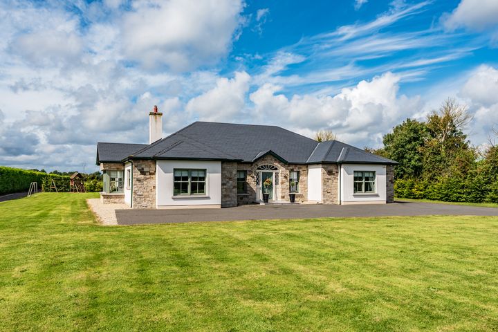 Mulberry House, Raheens, Naas, Co. Kildare, W91DXC6