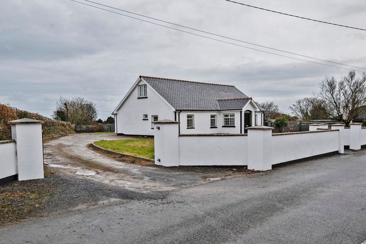 Mountain View, Stradballymore, Stradbally, Co Waterford, X42AR27