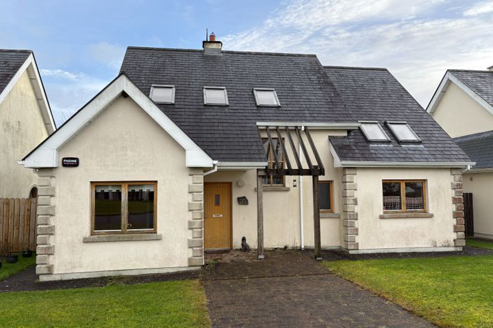 25 Harbour View, Tarmon Harbour, Whitehall, Co. Roscommon, N39NX75