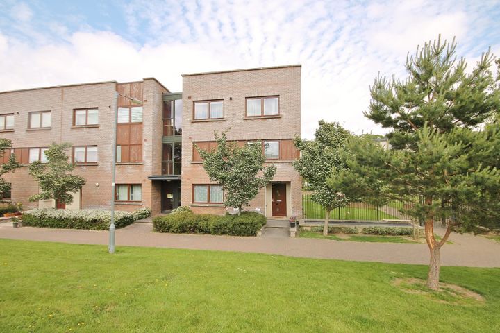 50 Stratton Grove, Adamstown, Lucan, Co Dublin, K78H8K9
