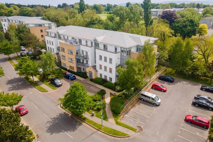 30 Keane Hall, Collegewood, Castleknock, Dublin 15, D15KD82