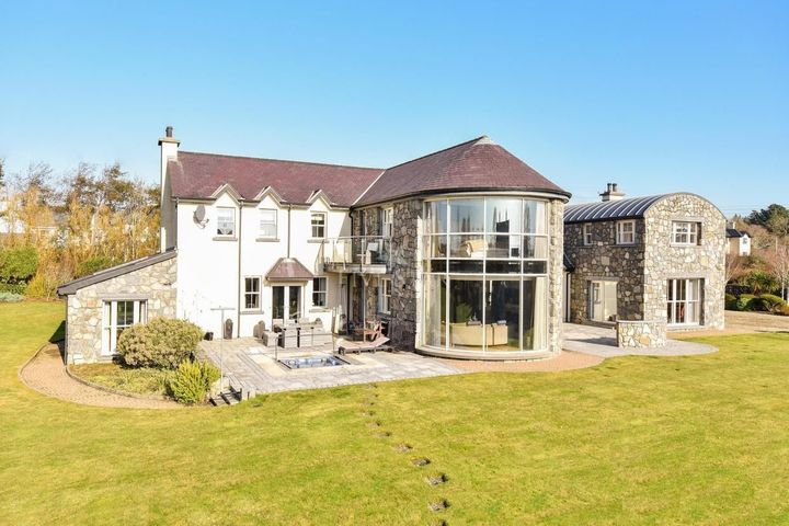 10 Scath Na Mara, Barna, Co. Galway