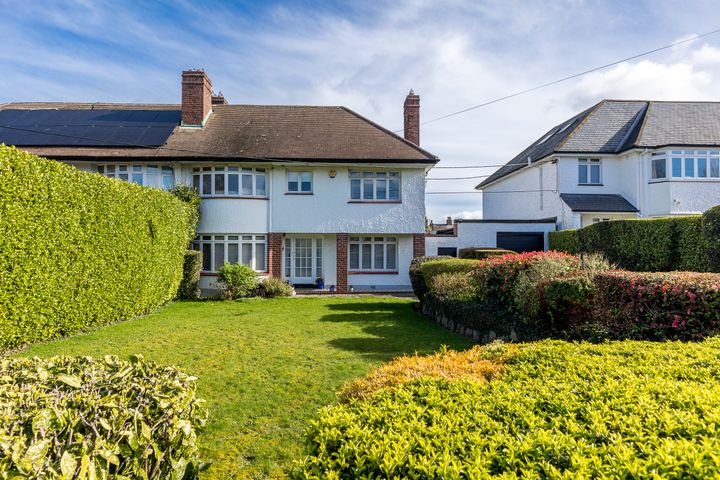 8 Sycamore Crescent, Mount Merrion, Blackrock, Dublin