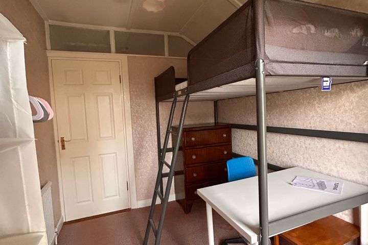 St Aidan Park Avenue, Marino Dublin 3 (x1 male), Marino, Dublin 3