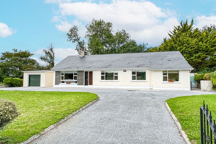 Abbeyside On Circa 1.75 Acres, Jerpoint Abbey, Thomastown, Co Kilkenny, R95FE31