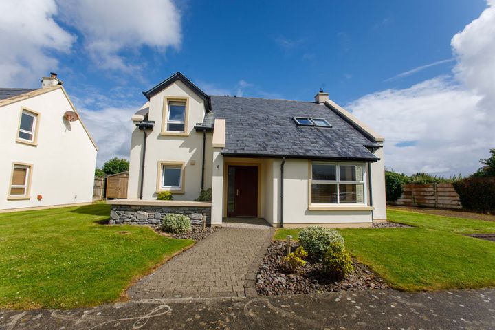 8 Crystal Fountain, Ballyseedy, Tralee, Co. Kerry, V92E98C