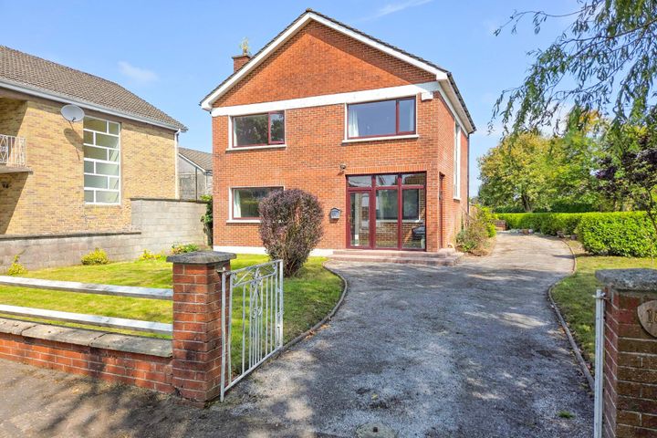 18 Willowmere Drive, Thurles, Co. Tipperary, E41N8X9