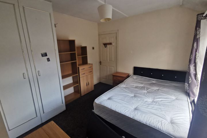 Connolly Gardens , Inchicore, Dublin 8