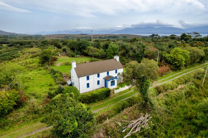 The Hideaway, Glanlough, Sneem, Co Kerry, V93K2H5