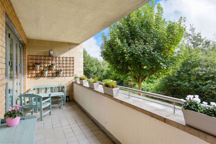 37 The Ramparts, Bray Rd, Cabinteely Dublin 18, Dublin 18, Dublin