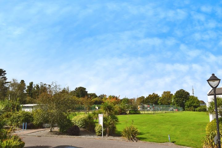 8 Carleton Village, Golf Links Road, Youghal, Co. Cork, P36WD92