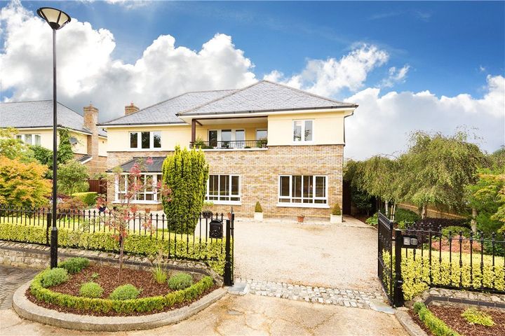 1 The Oaks, Carrickmines Wood, Carrickmines Dublin 18, Dublin 18, Dublin
