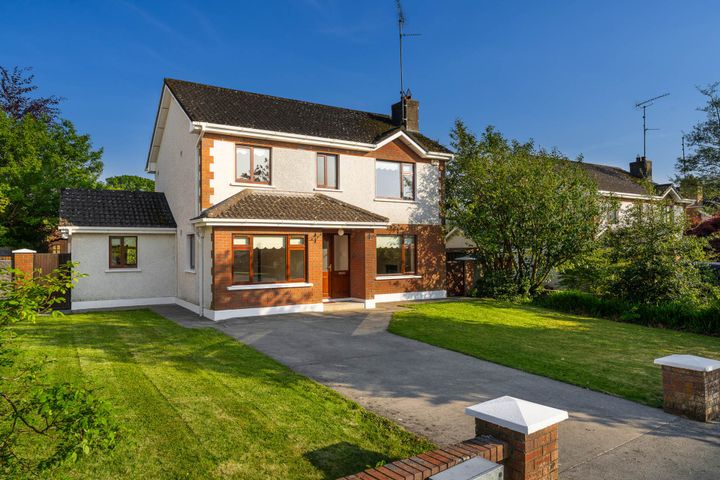 17 Lakeview, Dublin Road, Virginia, Co. Cavan, A82X3V7