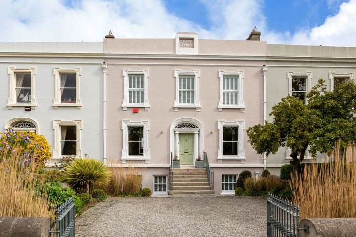 2 Cliff Terrace, Breffni Rd, Sandycove, Dublin