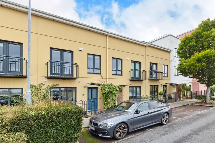 28 Boyd House, Myrtle Avenue, The Coast, D13CX81