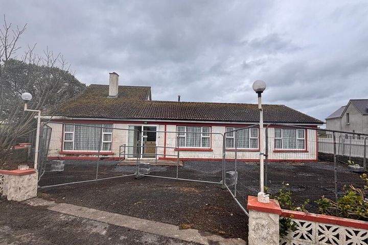 Dough, Spanish Point, Co. Clare, V95N2E6