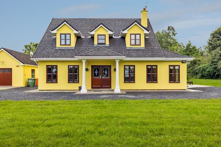 The Yellow House (II06252), Westport, Co. Mayo