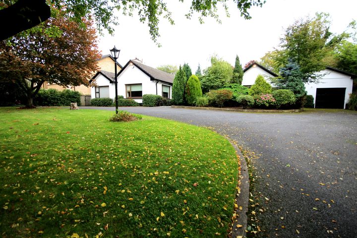 Cnucha, College Rd, Castleknock Dublin 15, Dublin 15, Dublin