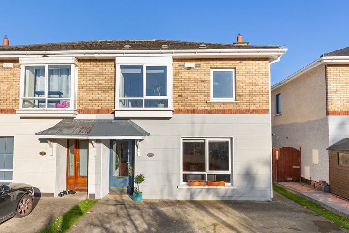 28 Riverwood Crescent, Castleknock, Dublin 15, D15A3W6