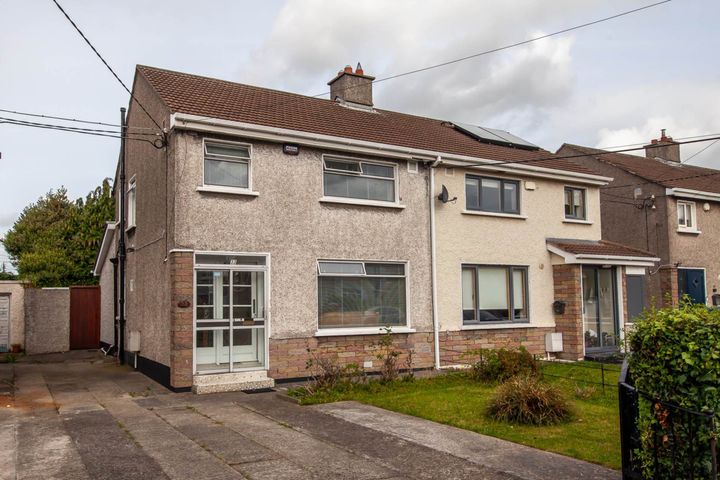 33 Lorcan Avenue, Santry, Dublin 9, D09AR26