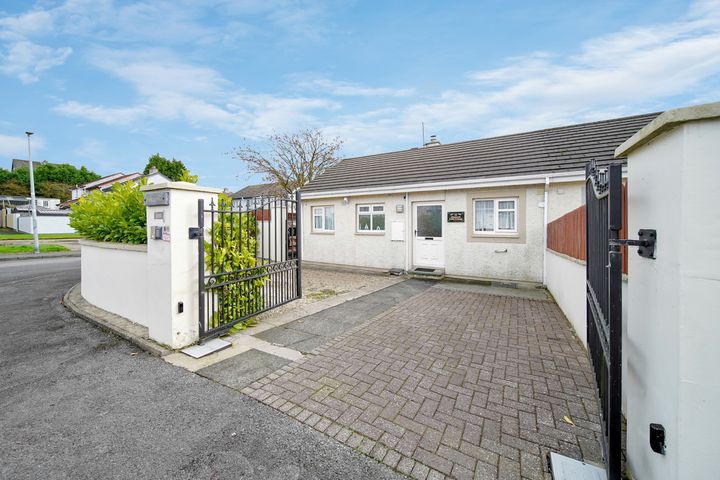 73 Glenwood Park, Letterkenny, Co. Donegal, F92E8YK