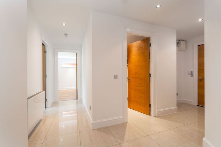 Apartment 31, Lansdowne Wood, Ballsbridge, Dublin 4, D04T443